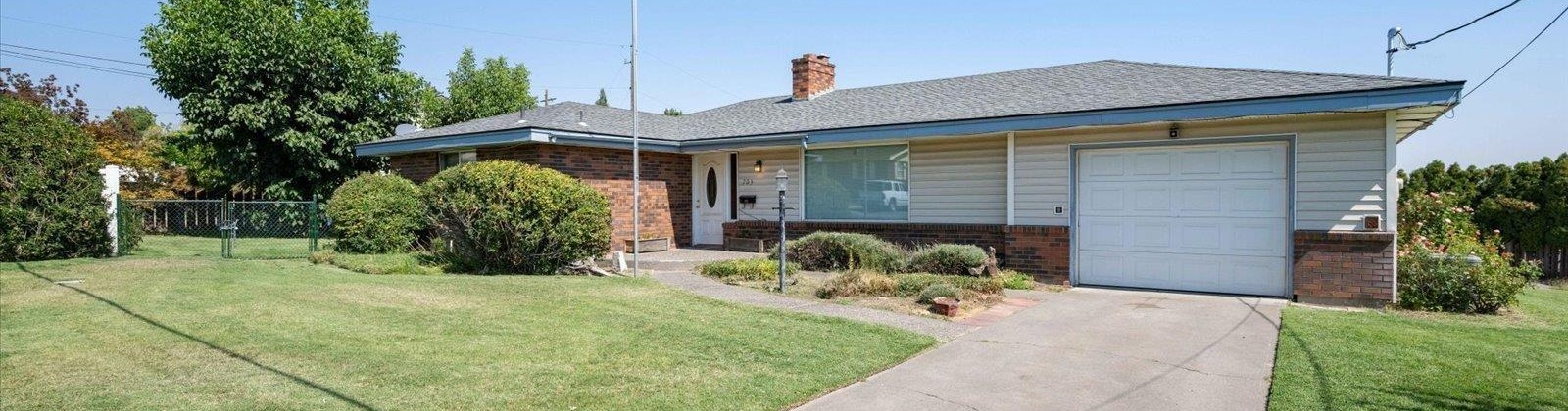 Euclid Street, Grandview, Washington 98930-1526, 4 Bedrooms Bedrooms, 0 ,3 BathroomsBathrooms,Houses,For Sale,Euclid Street,0,287133