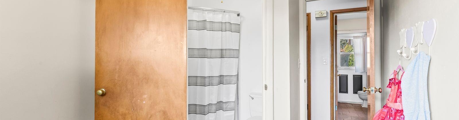 5th Avenue, Yakima, Washington 98902, 3 Bedrooms Bedrooms, 0 ,2 BathroomsBathrooms,Houses,For Sale,5th Avenue,0,287139