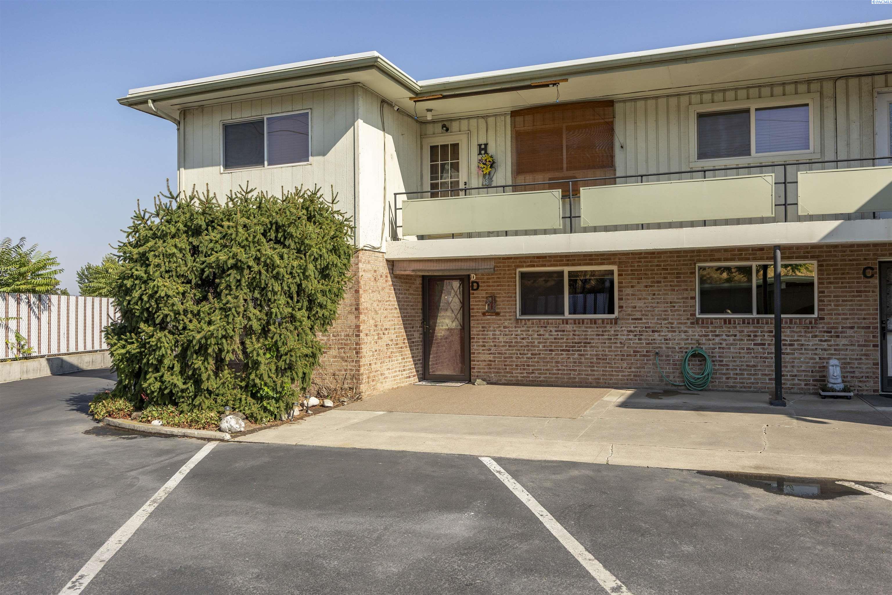 Waverly Place Unit D, Kennewick, Washington 99336, 3 Bedrooms Bedrooms, 0 ,1 BathroomBathrooms,For Sale,Waverly Place Unit D,0,287138