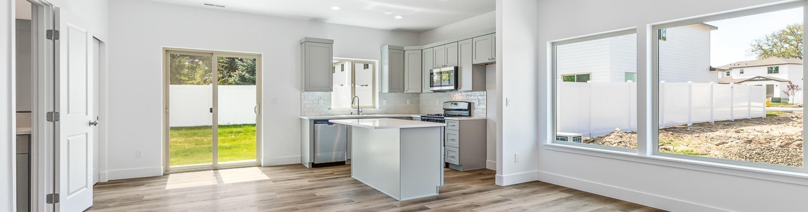 Underwood Pl, Kennewick, Washington 99337, 6 Bedrooms Bedrooms, 0 ,6 BathroomsBathrooms,Multi-family,For Sale,Underwood Pl,0,287176