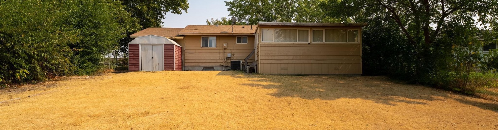 Douglas Ave, Pasco, Washington 99301, 5 Bedrooms Bedrooms, 0 ,2 BathroomsBathrooms,Houses,For Sale,Douglas Ave,0,287177