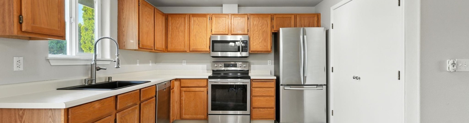 Holly Way, West Richland, Washington 99353, 4 Bedrooms Bedrooms, 0 ,2 BathroomsBathrooms,Houses,For Sale,Holly Way,0,287178