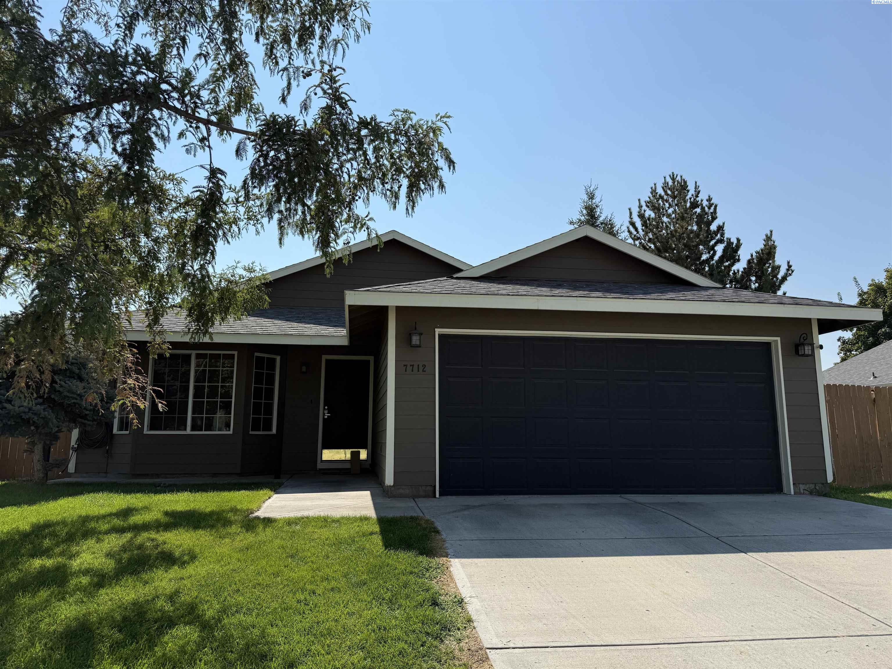 Thetis Drive, Pasco, Washington 99301, 3 Bedrooms Bedrooms, 0 ,2 BathroomsBathrooms,Houses,For Rent,Thetis Drive,0,287194