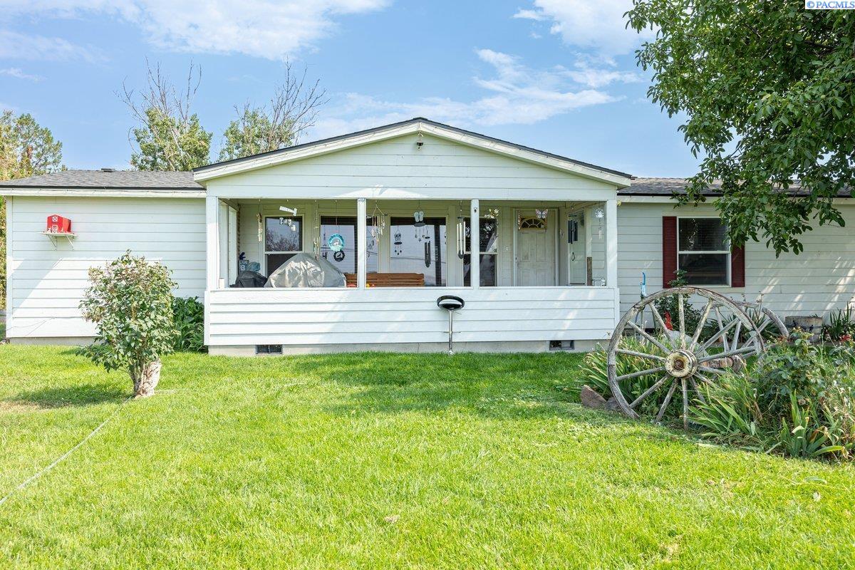 Finley Rd., Kennewick, Washington 99337, 3 Bedrooms Bedrooms, 0 ,2 BathroomsBathrooms,Houses,For Sale,Finley Rd.,0,287198