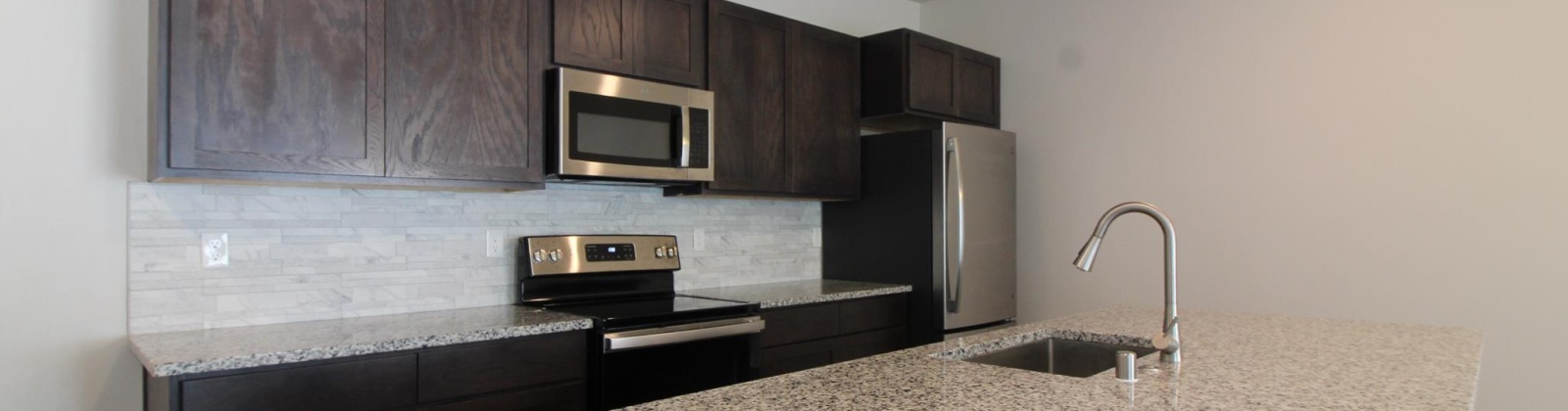 Quillan Place, Kennewick, Washington 99337, 3 Bedrooms Bedrooms, 0 ,3 BathroomsBathrooms,Condos/townhomes,For Rent,Quillan Place,0,287202