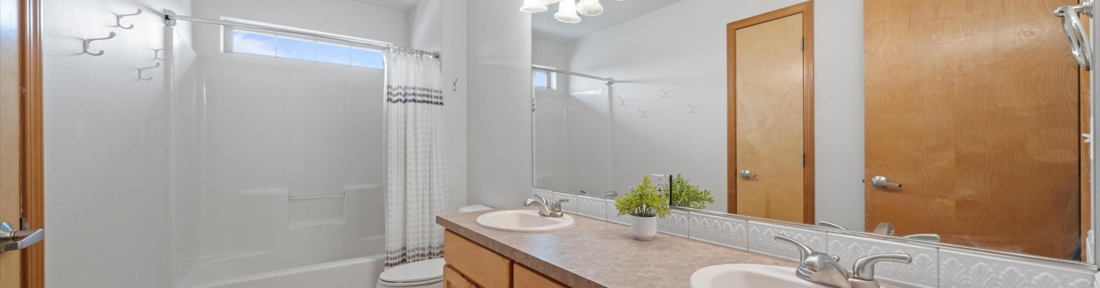 Nottingham Dr, Richland, Washington 99352, 4 Bedrooms Bedrooms, 0 ,3 BathroomsBathrooms,Houses,For Sale,Nottingham Dr,0,287208