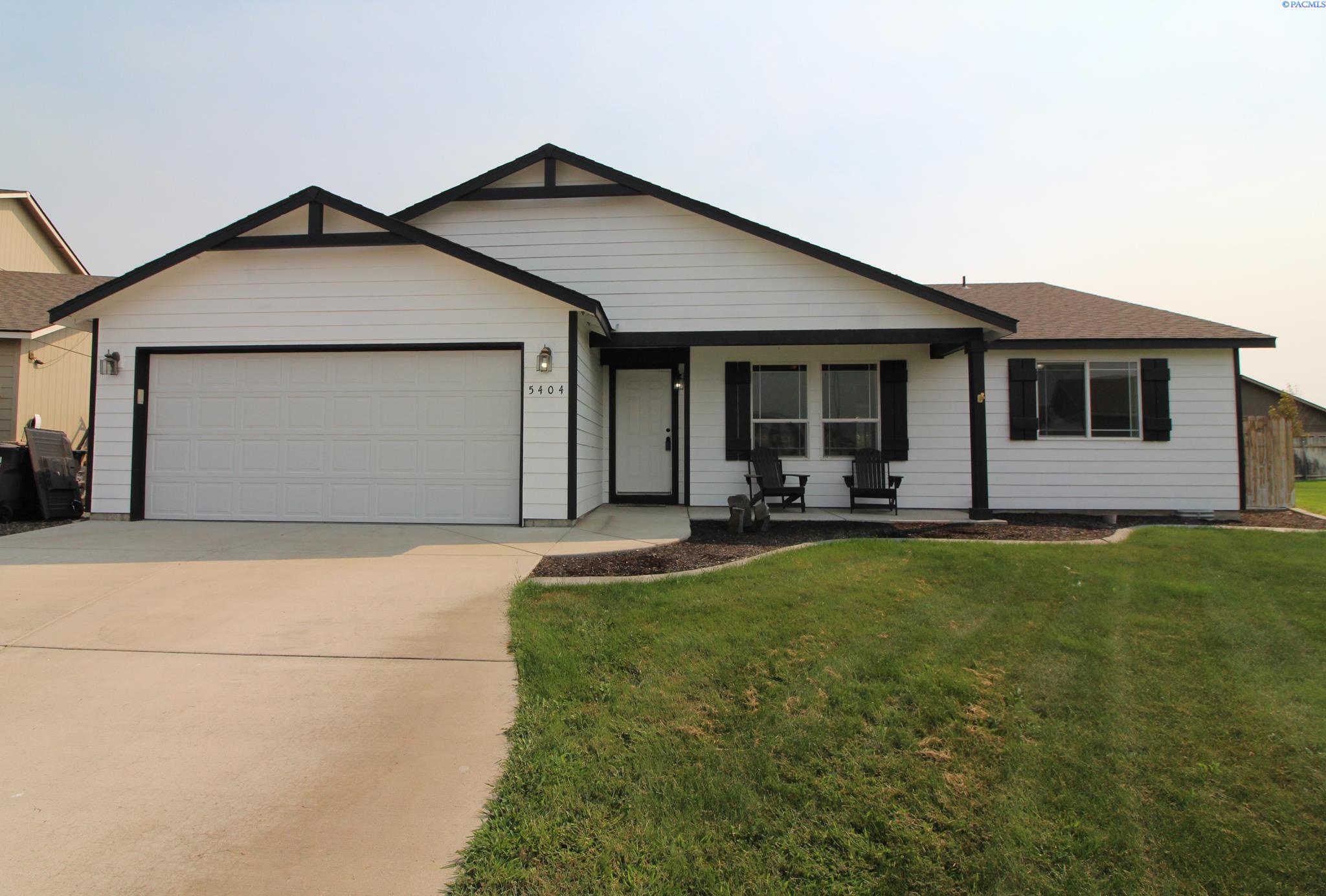 Coolidge Court, Pasco, Washington 99301, 3 Bedrooms Bedrooms, 0 ,2 BathroomsBathrooms,Houses,For Rent,Coolidge Court,0,287211