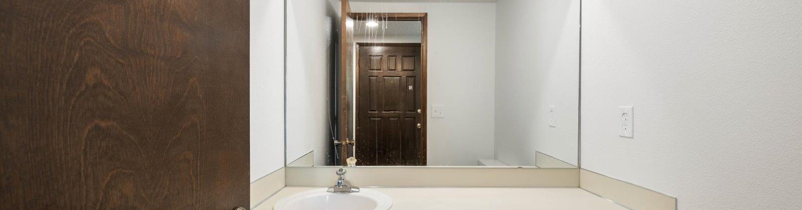 Wright Ave, Richland, Washington 99352, 2 Bedrooms Bedrooms, 0 ,3 BathroomsBathrooms,Condos/townhomes,For Sale,Wright Ave,0,287213