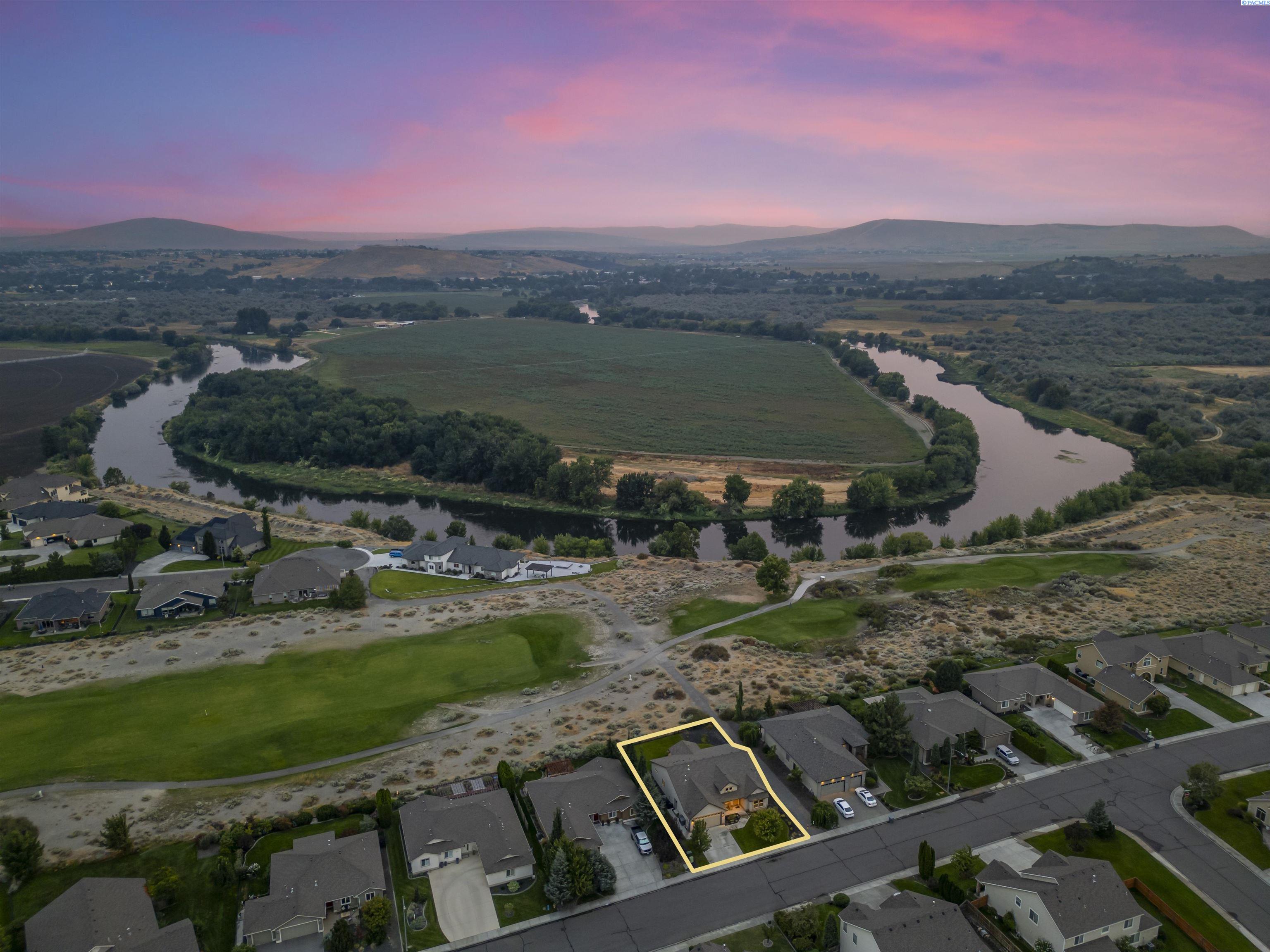 Stonecreek Drive, Richland, Washington 99354, 4 Bedrooms Bedrooms, 0 ,2 BathroomsBathrooms,Houses,For Sale,Stonecreek Drive,0,287285