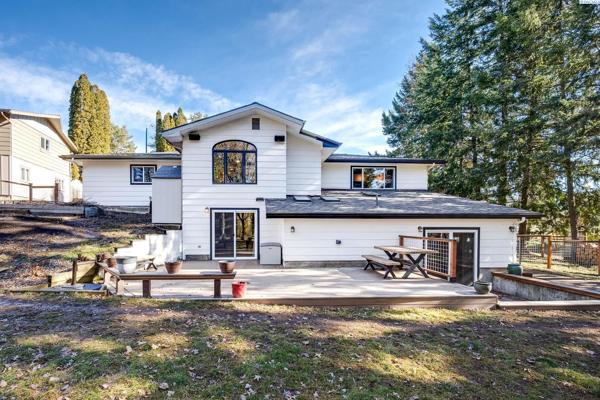 Monta Vista Circle, Pullman, Washington 99163, 4 Bedrooms Bedrooms, 0 ,4 BathroomsBathrooms,Houses,For Sale,Monta Vista Circle,0,287284