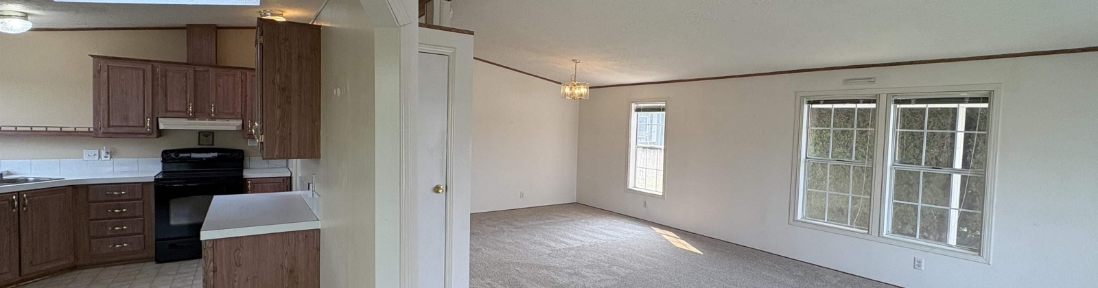 Columbia Center Blvd. #85, Kennewick, Washington 99336, 3 Bedrooms Bedrooms, 0 ,2 BathroomsBathrooms,Manufactured Homes,For Sale,Columbia Center Blvd. #85,0,287275