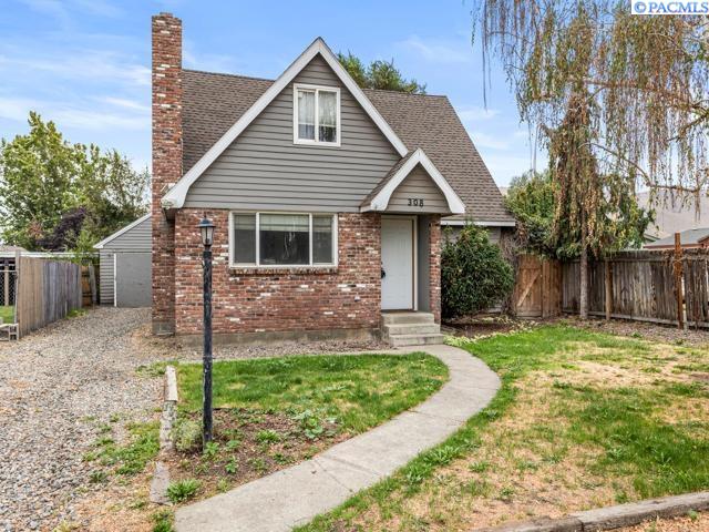 California, Union Gap, Washington 98903, 4 Bedrooms Bedrooms, 0 ,3 BathroomsBathrooms,Houses,For Sale,California,0,287260