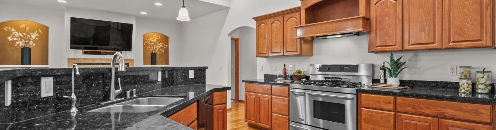 959 PR SE, Kennewick, Washington 99338, 5 Bedrooms Bedrooms, 0 ,5 BathroomsBathrooms,Houses,For Sale,959 PR SE,0,287259