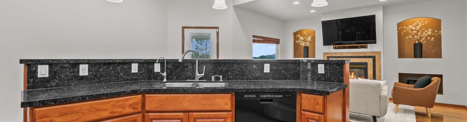 959 PR SE, Kennewick, Washington 99338, 5 Bedrooms Bedrooms, 0 ,5 BathroomsBathrooms,Houses,For Sale,959 PR SE,0,287259