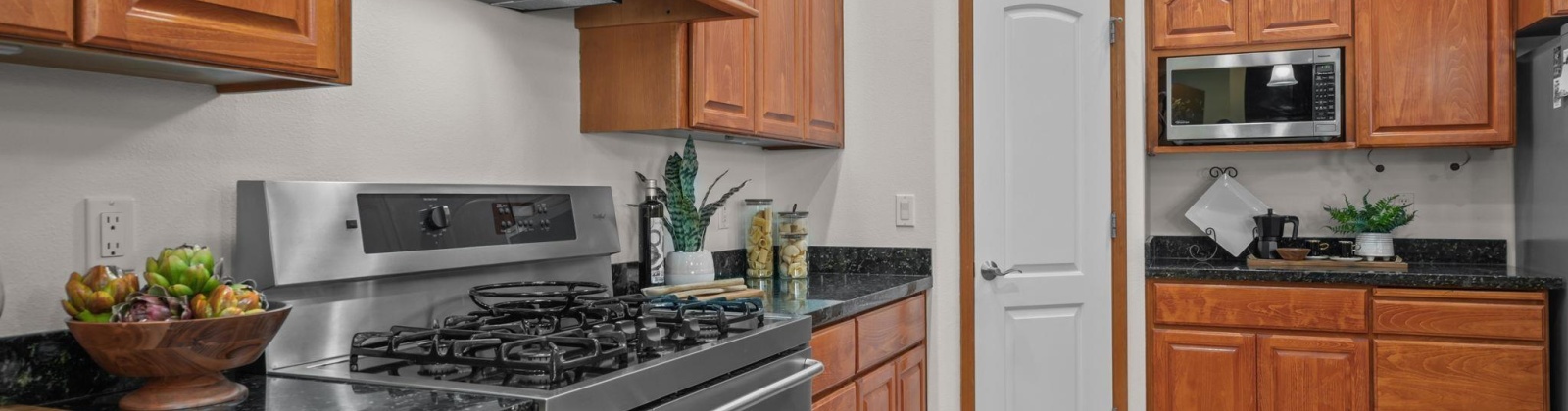 959 PR SE, Kennewick, Washington 99338, 5 Bedrooms Bedrooms, 0 ,5 BathroomsBathrooms,Houses,For Sale,959 PR SE,0,287259