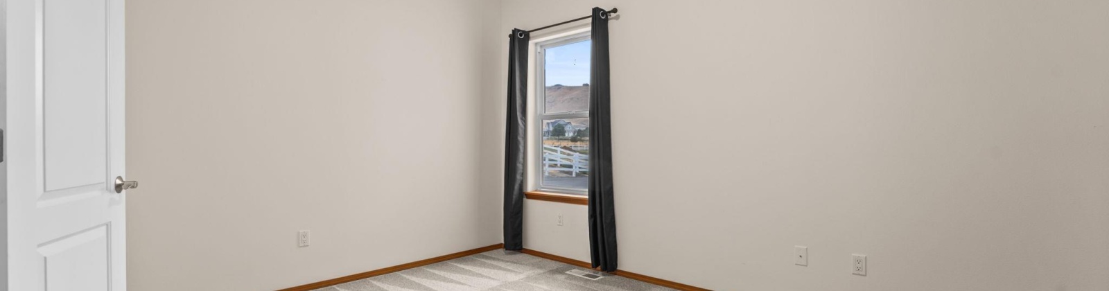 959 PR SE, Kennewick, Washington 99338, 5 Bedrooms Bedrooms, 0 ,5 BathroomsBathrooms,Houses,For Sale,959 PR SE,0,287259