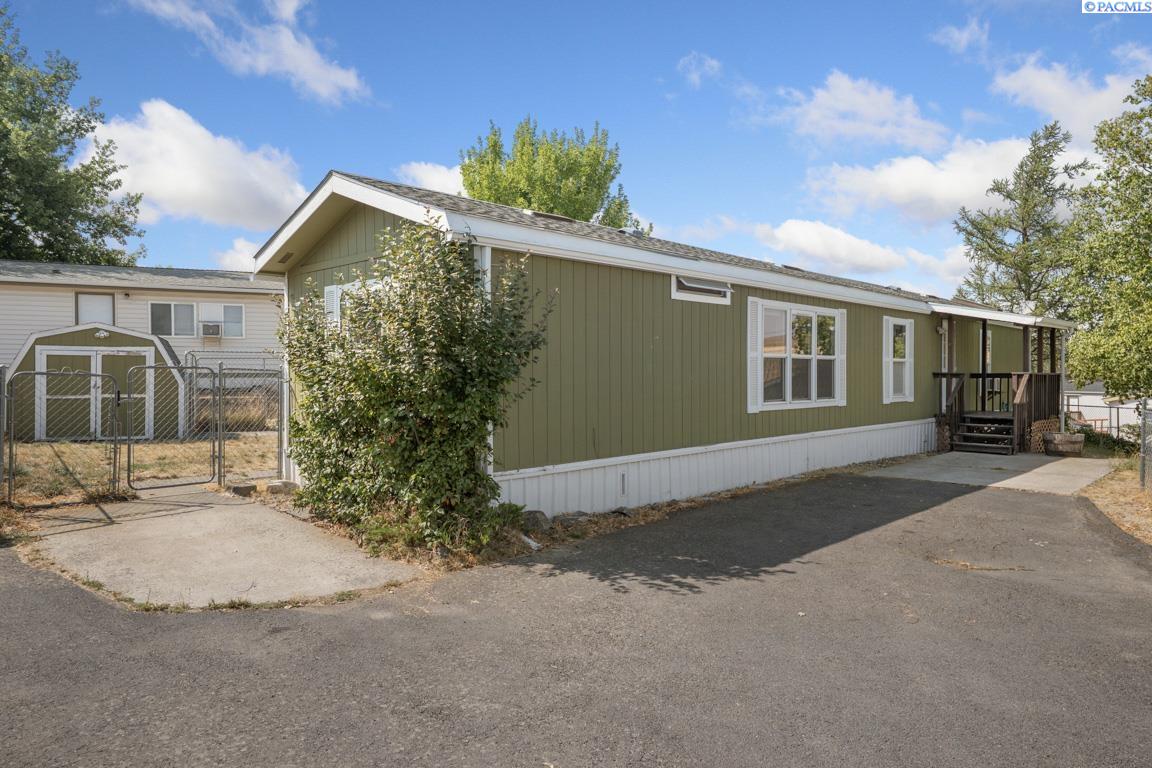 Golden Hills #61, Pullman, Washington 99163, 2 Bedrooms Bedrooms, 0 ,2 BathroomsBathrooms,Manufactured Homes,For Sale,Golden Hills #61,0,287295