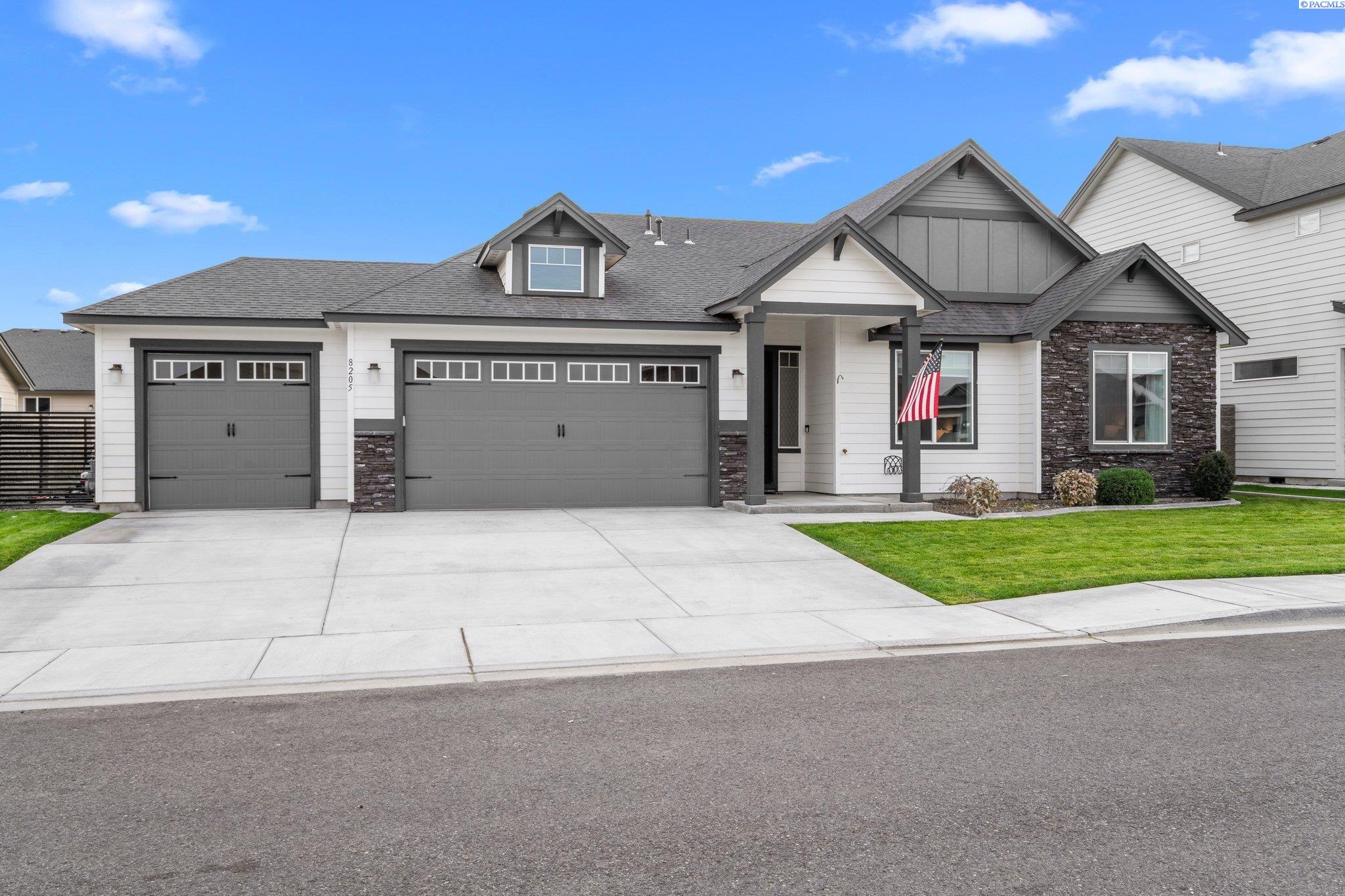 Fernow Street, West Richland, Washington 99353, 4 Bedrooms Bedrooms, 0 ,2 BathroomsBathrooms,Houses,For Sale,Fernow Street,0,287321