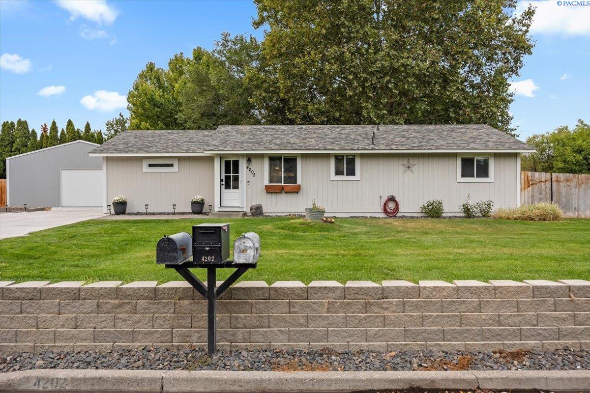 Kent, Kennewick, Washington 99337, 4 Bedrooms Bedrooms, 0 ,2 BathroomsBathrooms,Houses,For Sale,Kent,0,287317