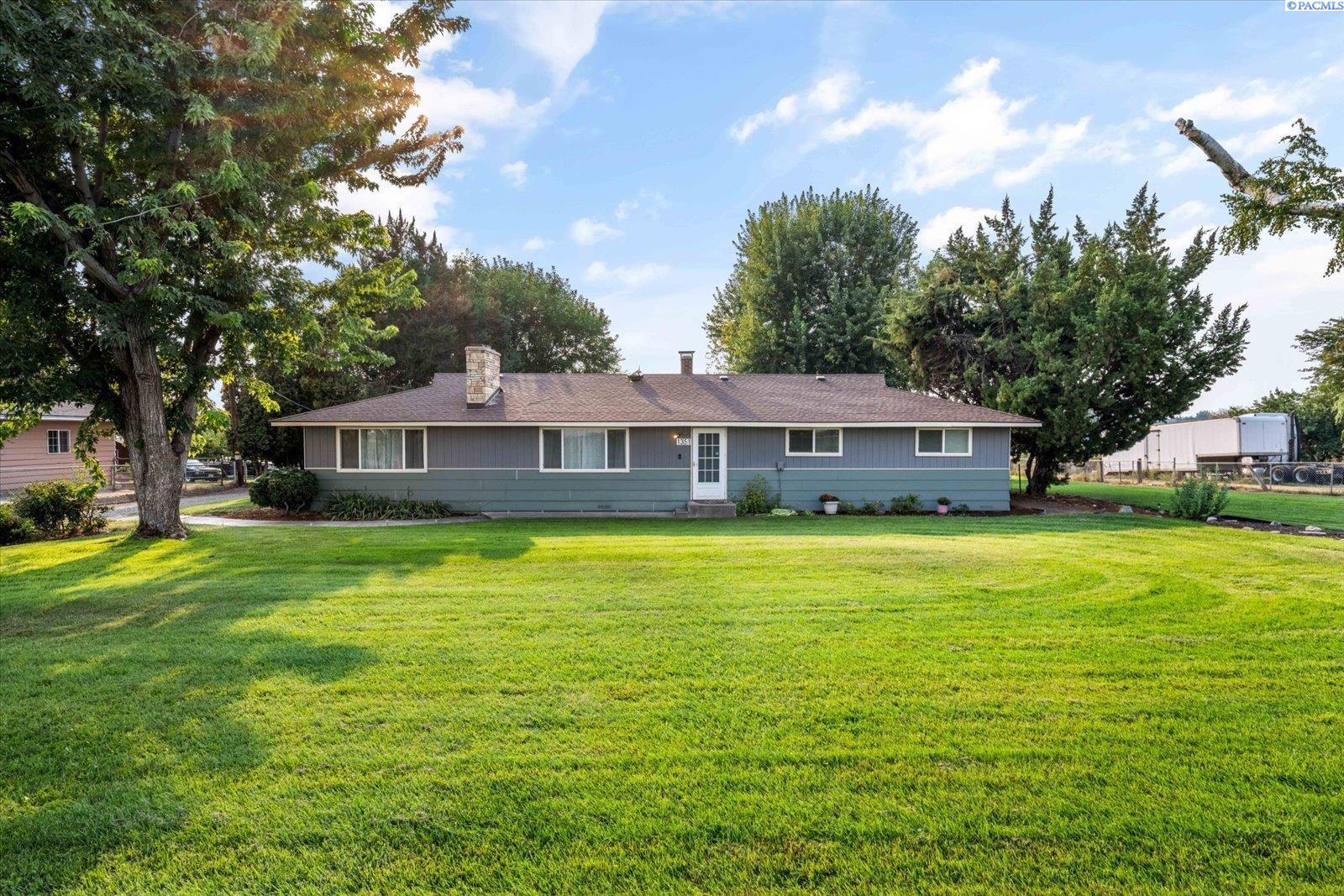 Cemetery Rd, Sunnyside, Washington 98944, 3 Bedrooms Bedrooms, 0 ,1 BathroomBathrooms,Houses,For Sale,Cemetery Rd,0,287310