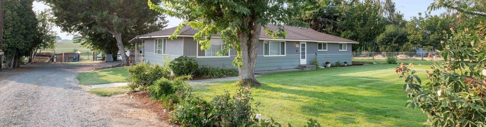 Cemetery Rd, Sunnyside, Washington 98944, 3 Bedrooms Bedrooms, 0 ,1 BathroomBathrooms,Houses,For Sale,Cemetery Rd,0,287310
