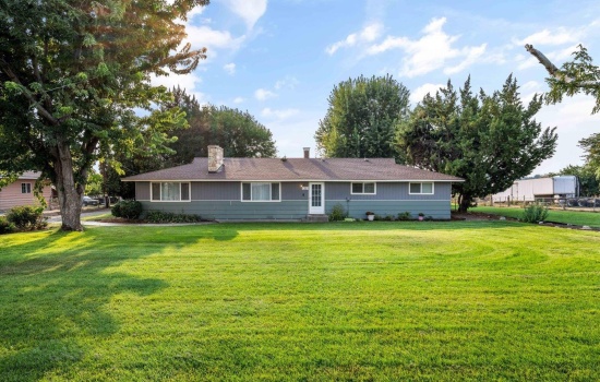 Cemetery Rd, Sunnyside, Washington 98944, 3 Bedrooms Bedrooms, 0 ,1 BathroomBathrooms,Houses,For Sale,Cemetery Rd,0,287310