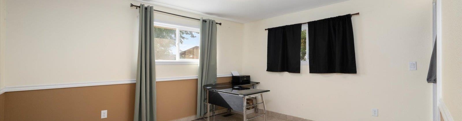 Cemetery Rd, Sunnyside, Washington 98944, 3 Bedrooms Bedrooms, 0 ,1 BathroomBathrooms,Houses,For Sale,Cemetery Rd,0,287310