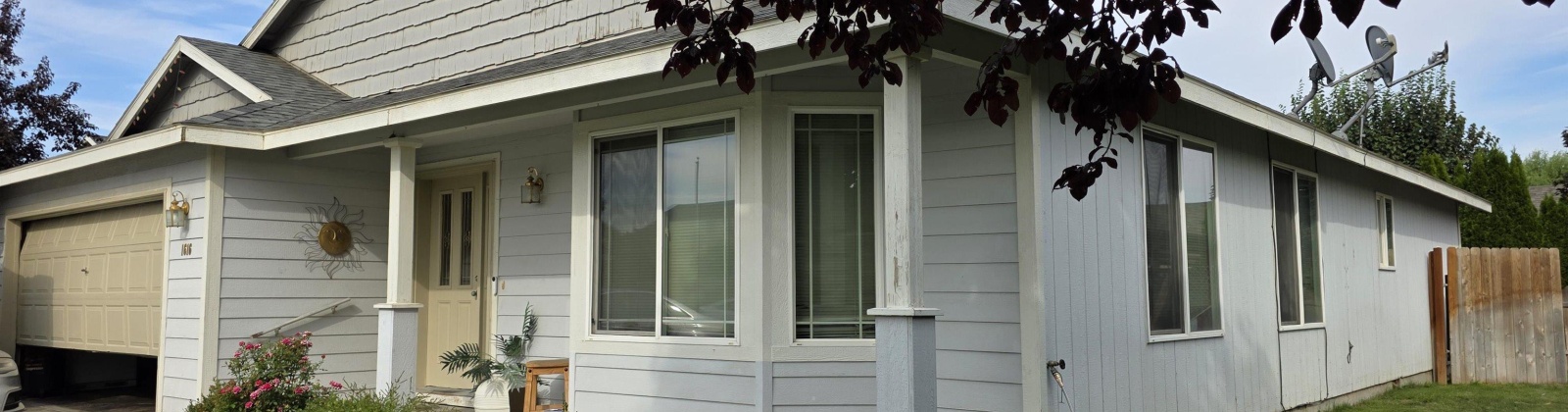 Bountiful Ave, Sunnyside, Washington 98944, 3 Bedrooms Bedrooms, 0 ,2 BathroomsBathrooms,Houses,For Sale,Bountiful Ave,0,287347