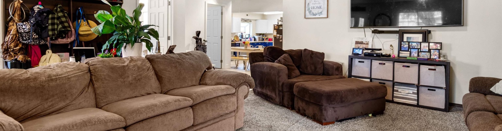 8th Ave, Kennewick, Washington 99336, 4 Bedrooms Bedrooms, 0 ,2 BathroomsBathrooms,Houses,For Sale,8th Ave,0,287332