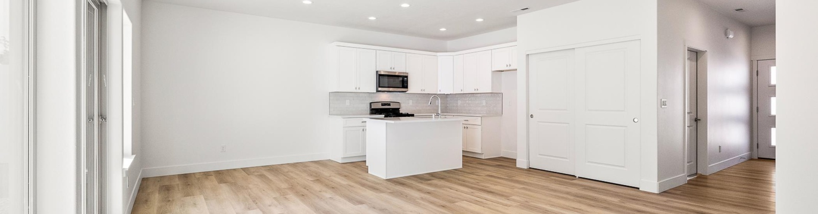 Underwood Pl, Kennewick, Washington 99337, 6 Bedrooms Bedrooms, 0 ,6 BathroomsBathrooms,Multi-family,For Sale,Underwood Pl,0,287350