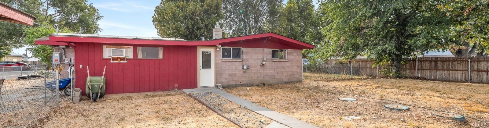 Jefferson Street, Kennewick, Washington 99336, 3 Bedrooms Bedrooms, 0 ,1 BathroomBathrooms,Houses,For Sale,Jefferson Street,0,287349