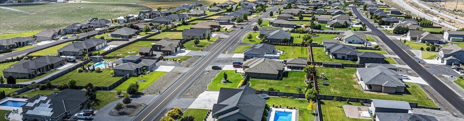 Reata Rd, Kennewick, Washington 99338, 3 Bedrooms Bedrooms, 0 ,3 BathroomsBathrooms,Houses,For Sale,Reata Rd,0,287380