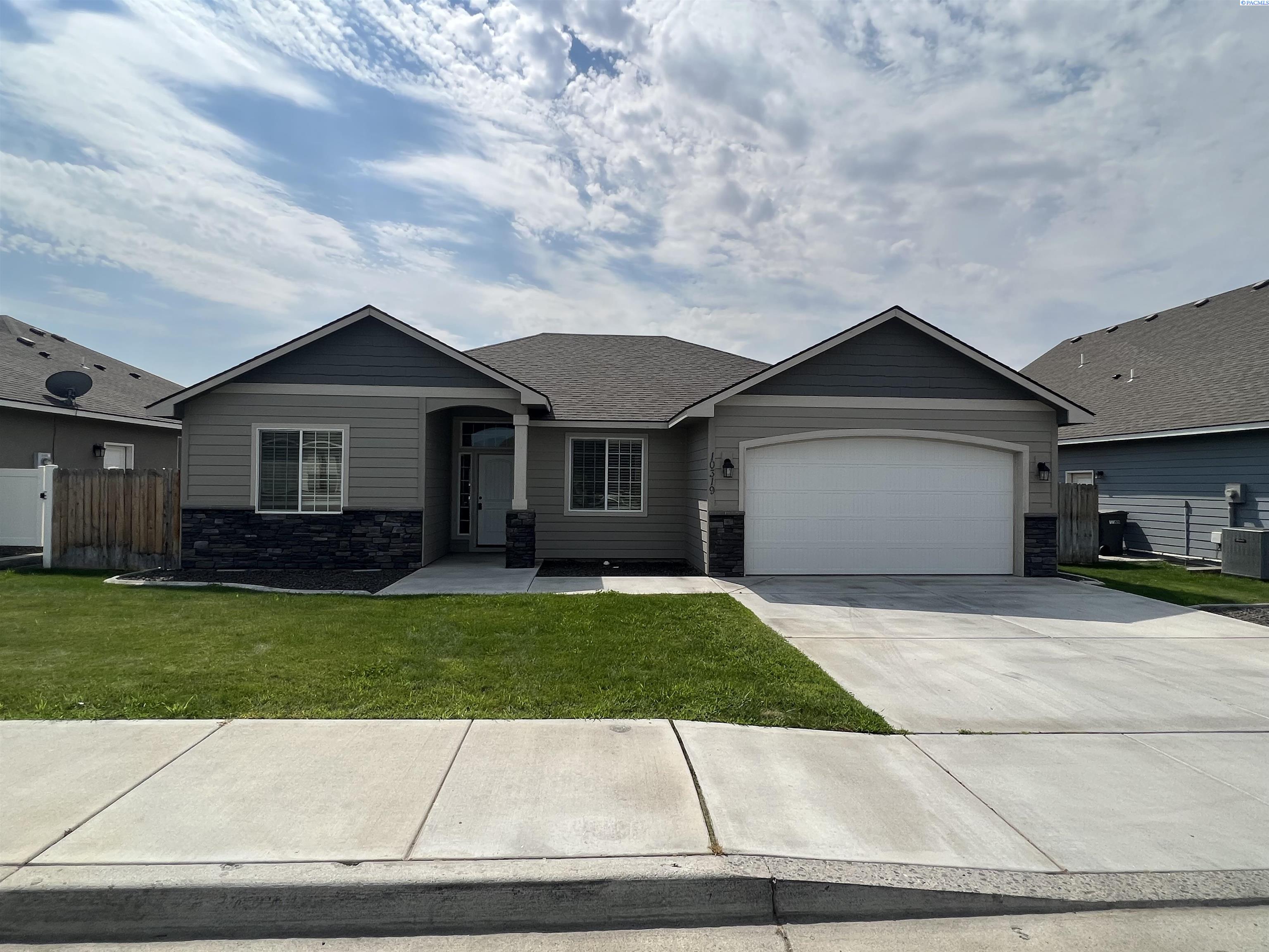 17th pl, Kennewick, Washington 99338, 3 Bedrooms Bedrooms, 0 ,2 BathroomsBathrooms,Houses,For Rent,17th pl,0,287372
