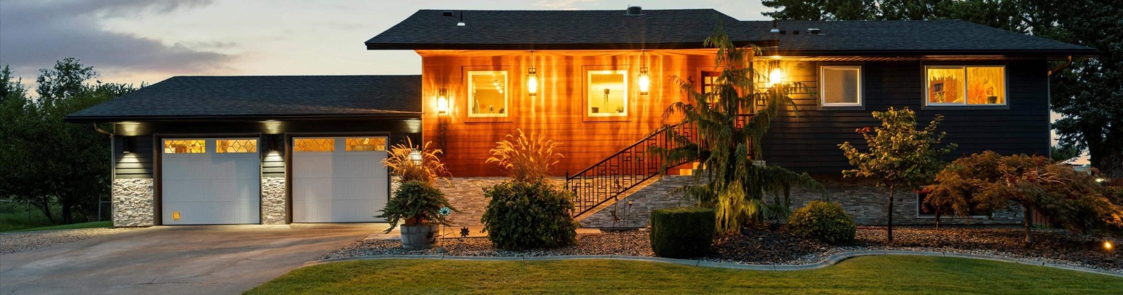 8th Ave, Kennewick, Washington 99336, 3 Bedrooms Bedrooms, 0 ,3 BathroomsBathrooms,Houses,For Sale,8th Ave,0,287370