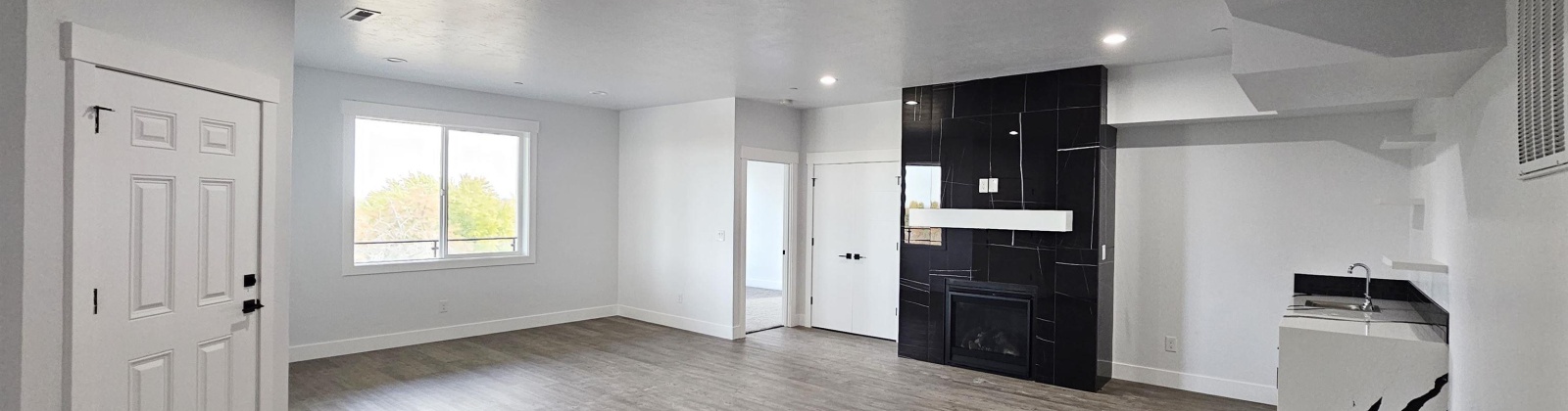 Bing Street, West Richland, Washington 99353, 5 Bedrooms Bedrooms, 0 ,5 BathroomsBathrooms,Houses,For Rent,Bing Street,0,287367