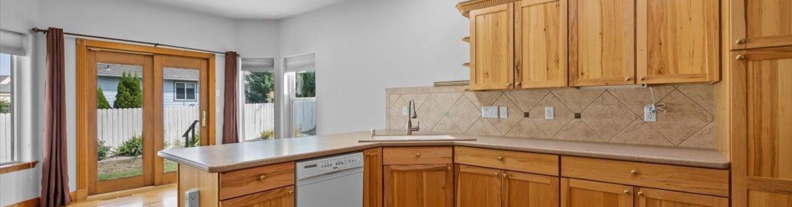 Morain, Kennewick, Washington 99337, 4 Bedrooms Bedrooms, 0 ,2 BathroomsBathrooms,Houses,For Sale,Morain,0,287383