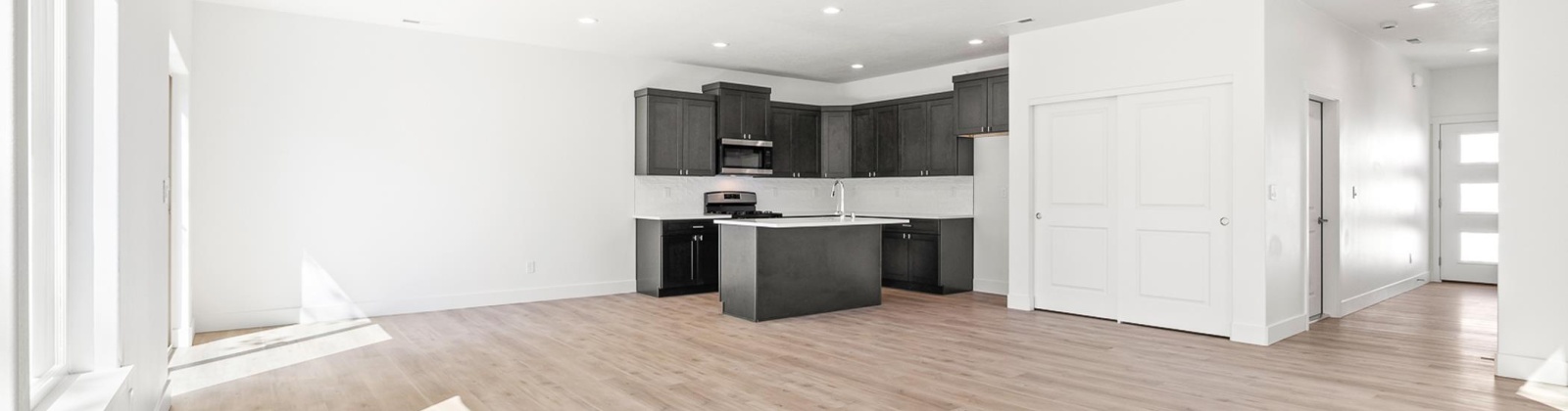 Underwood Pl, Kennewick, Washington 99337, 7 Bedrooms Bedrooms, 0 ,6 BathroomsBathrooms,Multi-family,For Sale,Underwood Pl,0,287420