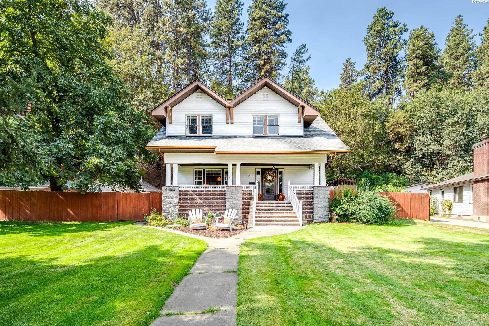 Perkins, Colfax, Washington 99111, 5 Bedrooms Bedrooms, 0 ,2 BathroomsBathrooms,Houses,For Sale,Perkins,0,287415