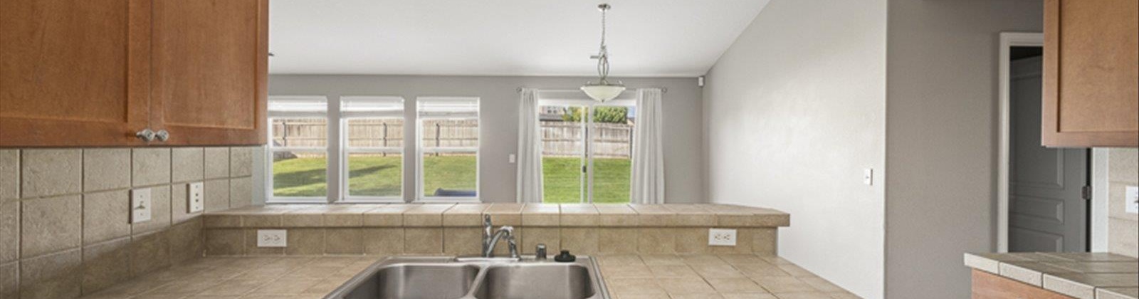 Chris St., West Richland, Washington 99353, 4 Bedrooms Bedrooms, 0 ,3 BathroomsBathrooms,Houses,For Sale,Chris St.,0,287417