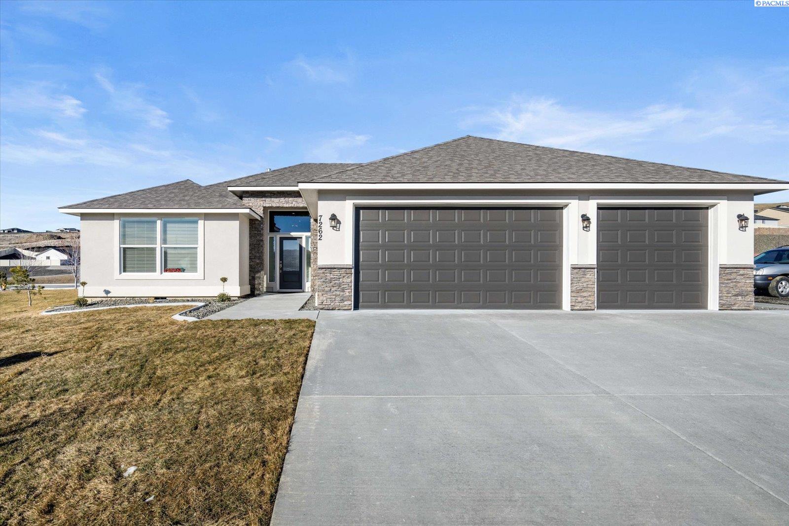 30th Ave., Kennewick, Washington 99338, 3 Bedrooms Bedrooms, 0 ,2 BathroomsBathrooms,Houses,For Sale,30th Ave.,0,287435