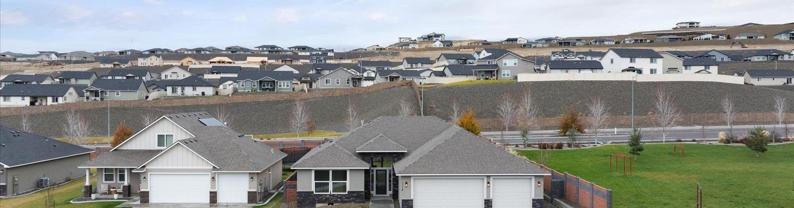 28th Pl., Kennewick, Washington 99338, 4 Bedrooms Bedrooms, 0 ,2 BathroomsBathrooms,Houses,For Sale,28th Pl.,0,287434