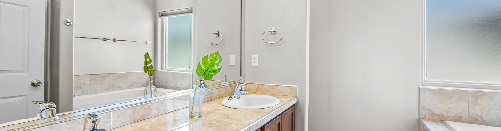 Hollyhock Ct, Pasco, Washington 99301, 3 Bedrooms Bedrooms, 0 ,2 BathroomsBathrooms,Houses,For Sale,Hollyhock Ct,0,287426