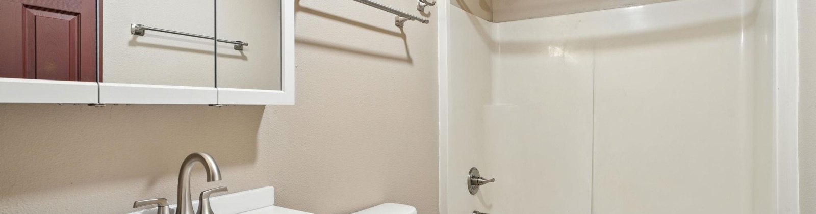 Pine St, Walla Walla, Washington 99362, 17 Bedrooms Bedrooms, 0 ,3 BathroomsBathrooms,Multi-family,For Sale,Pine St,0,287443