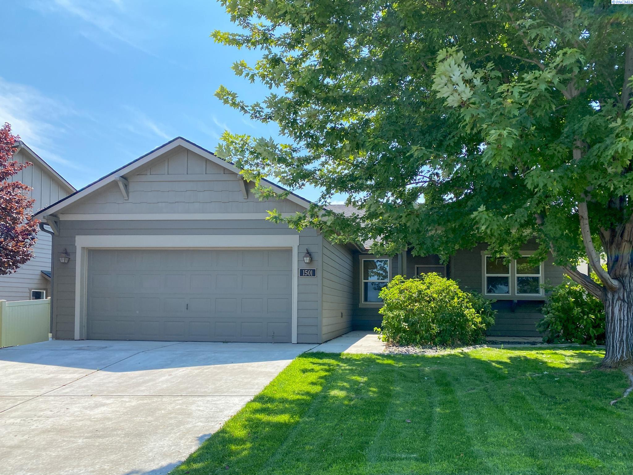 Purple Sage Street, Richland, Washington 99352, 3 Bedrooms Bedrooms, 0 ,2 BathroomsBathrooms,Houses,For Rent,Purple Sage Street,0,287437