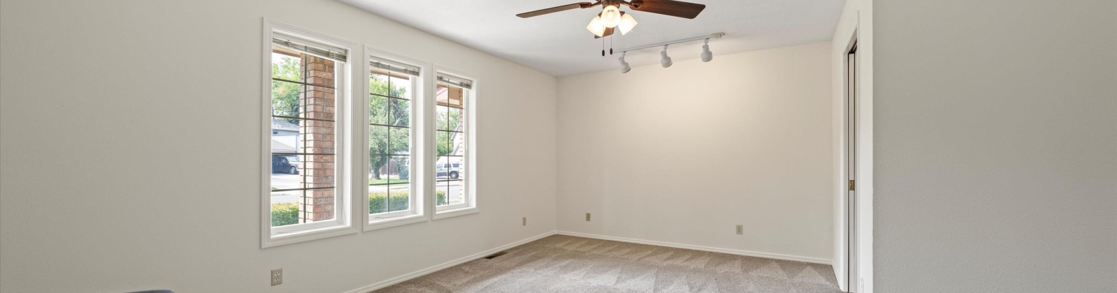 9th Ave, Kennewick, Washington 99336, 5 Bedrooms Bedrooms, 0 ,4 BathroomsBathrooms,Houses,For Sale,9th Ave,0,287444