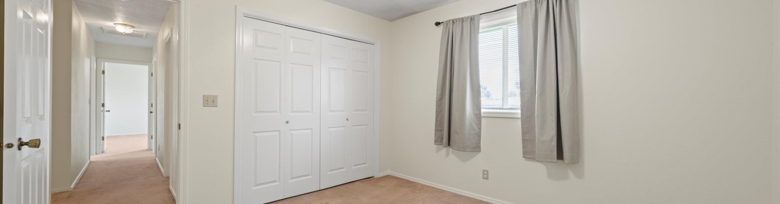 9th Ave, Kennewick, Washington 99336, 5 Bedrooms Bedrooms, 0 ,4 BathroomsBathrooms,Houses,For Sale,9th Ave,0,287444
