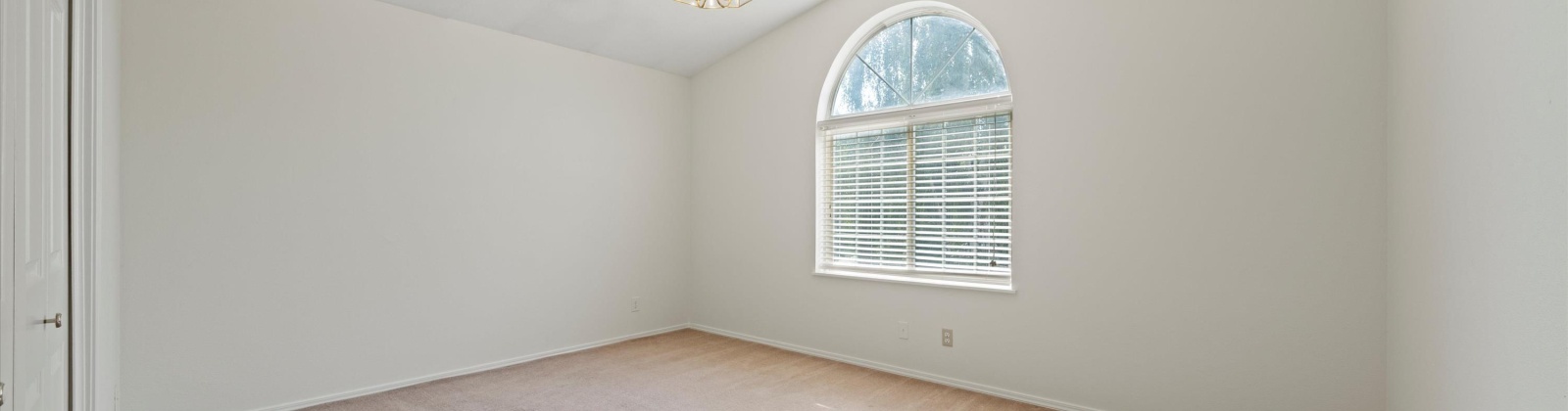 9th Ave, Kennewick, Washington 99336, 5 Bedrooms Bedrooms, 0 ,4 BathroomsBathrooms,Houses,For Sale,9th Ave,0,287444