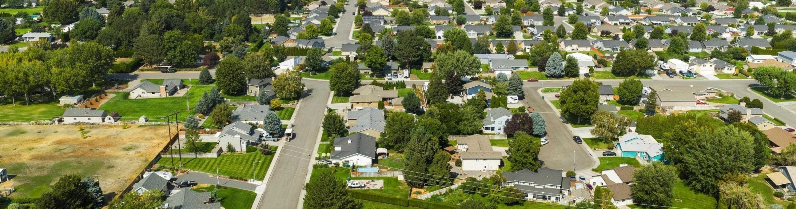 9th Ave, Kennewick, Washington 99336, 5 Bedrooms Bedrooms, 0 ,4 BathroomsBathrooms,Houses,For Sale,9th Ave,0,287444