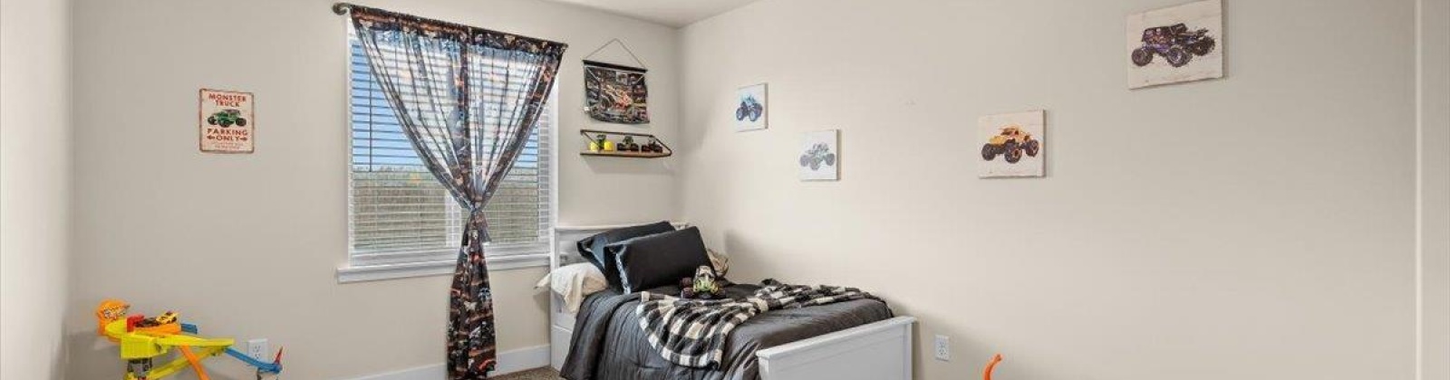 32nd Ave, Kennewick, Washington 99338, 4 Bedrooms Bedrooms, 0 ,2 BathroomsBathrooms,Houses,For Sale,32nd Ave,0,287445