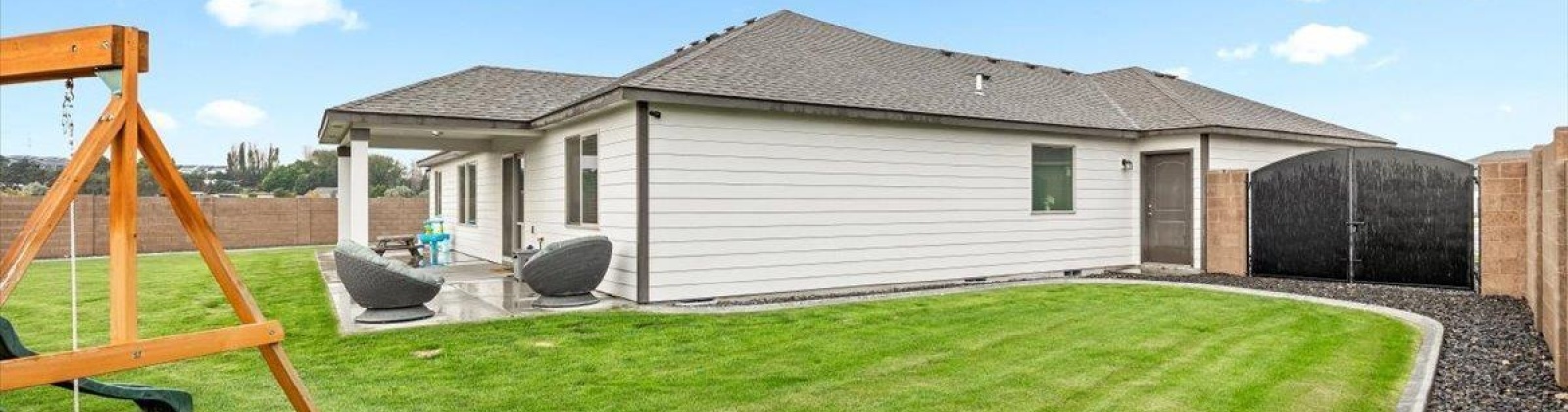 32nd Ave, Kennewick, Washington 99338, 4 Bedrooms Bedrooms, 0 ,2 BathroomsBathrooms,Houses,For Sale,32nd Ave,0,287445